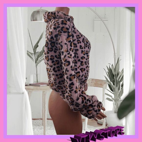 NWT {Victoria's Secret} Cozy Elegance: Faux Fur Bomber, Size Small NWT - Picture 4 of 7